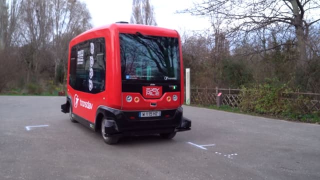 Pendant 5 semaines, la navette électrique testée à Issy-les-Moulineaux a parcouru 600 km avec une consommation journalière de 8,6 kWh, estimée à 1,25 euro/jour.