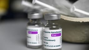 Des flacons de vaccin d'AstraZeneca (illustration)