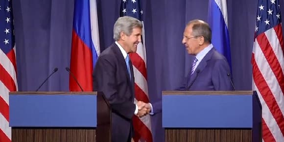John Kerry et Sergueï Lavrov, en 2013. John Kerry et Sergueï Lavrov, en 2013.