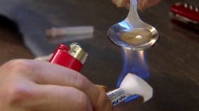 Les salles de consommation sont destinées aux toxicomanes de rue, précarisés et en rupture.