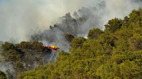 Un feu de végétation s'est déclaré mardi 16 juillet 2024 sur la commune de Peillon, dans les Alpes-Maritimes.