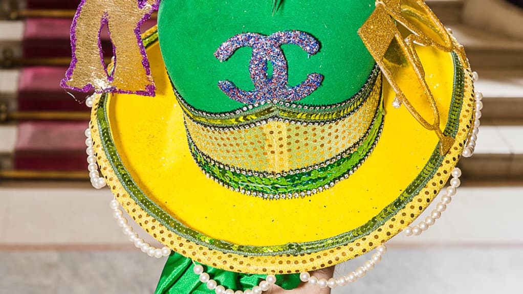 Le chapeau Chanel d'une Catherinette, lors de l'édition 2018 Le chapeau Chanel d'une Catherinette, lors de l'édition 2018