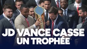 Football Américain : Quand JD Vance, vice-président des États-Unis, casse le trophée universitaire