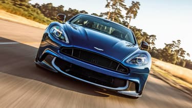 Avec 600 chevaux, la Vanquish S réalise désormais le 0 à 100 km/h en 3,5 secondes.