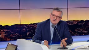 Jégo : "On ne parlait pas chinois pendant la révolution française dans les rues de Paris"