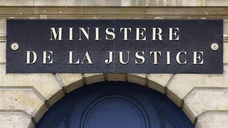 Dix-sept syndicats et organisations du monde judiciaire français ont entamé lundi une grève du zèle dans les tribunaux pour demander davantage de moyens et protester contre la réforme de la procédure pénale. /Photo d'archives/REUTERS/Charles Platiau