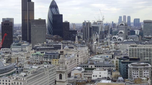 Les autorités britanniques prennent des mesures pour limiter la prise de risques