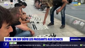 Lyon: un SDF défie les passants aux échecs