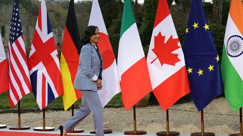 Un patron canadien doit savoir parler anglais et français: le PDG d'Air Canada se fait réprimander par le gouvernement pour avoir présenté ses condoléances en anglais seulement