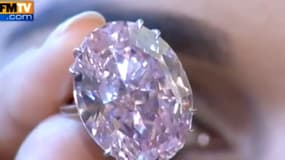 Sotheby's met aux enchères un diamant rose de 59,6 carats.