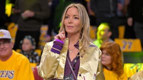 Jeanie Buss, propriétaire des Los Angeles Lakers, lors d'un match contre le Utah Jazz en NBA - le 10/02/2025
