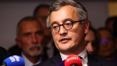 Gérald Darmanin, le ministre de la Justice lors d'un micro tendu au Centre pénitentiaire des Baumettes à Marseille (France), le 20 novembre 2025.