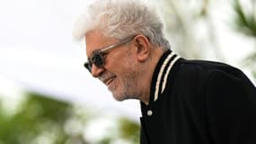 Le réalisateur espagnol Pedro Almodovar, lors de la 76e édition du Festival de Cannes, dans le sud de la France, le 17 mai 2023. 