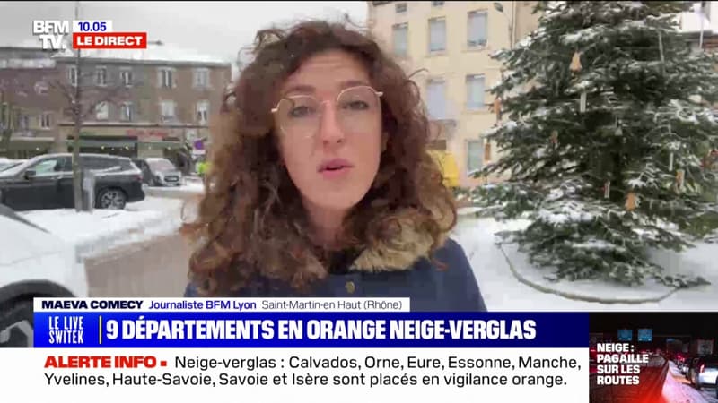 Rhône: troisième jour de neige à Saint-Martin-en-Haut 