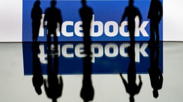 Facebook propose un nouvel outil avec lequel dans 20 pays, les PME peuvent proposer des cours de cuisine, de yoga et autres types de visioconférences, via leur page Facebook, pour un tarif qu'elles sont libres de définir.