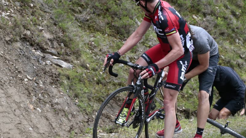 Cadel Evans avait été surpris par les clous du mur de Péguère en 2012.