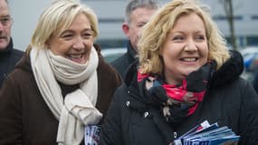 La candidate FN Sophie Montel (à droite), en pleine campagne, soutenue par Marine Le Pen, le 23 janvier à Montbeliard, dans le Doubs.