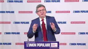 Jean-Luc Mélenchon s'exprime après le second tour de l'élection présidentielle, le 24 avril 2022.
