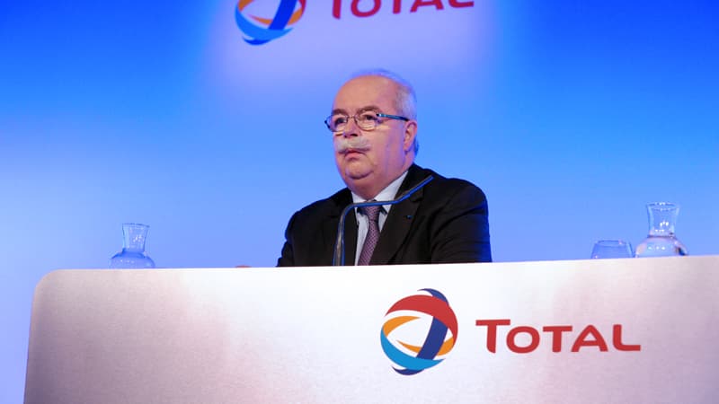 Alors que le gouvernement travaille sur une limitation des salaires des grands patrons du secteur public, une loi devrait encadrer prochainement aussi ceux du privé.