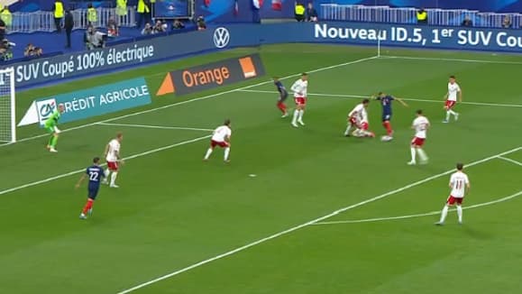 Benzema sur l'action fantastique du but de l'équipe de France contre le Danemark, le 3 juin 2022 Benzema sur l'action fantastique du but de l'équipe de France contre le Danemark, le 3 juin 2022