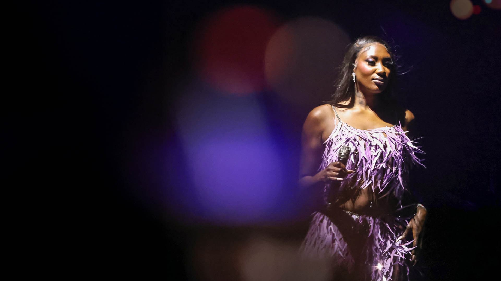 Aya Nakamura, la voix qui bouscule la France
