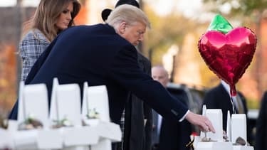 Donald Trump et son épouse Melania ce mardi à Pittsburgh, où 11 personnes ont été tuées par un tireur antisémite samedi dernier.