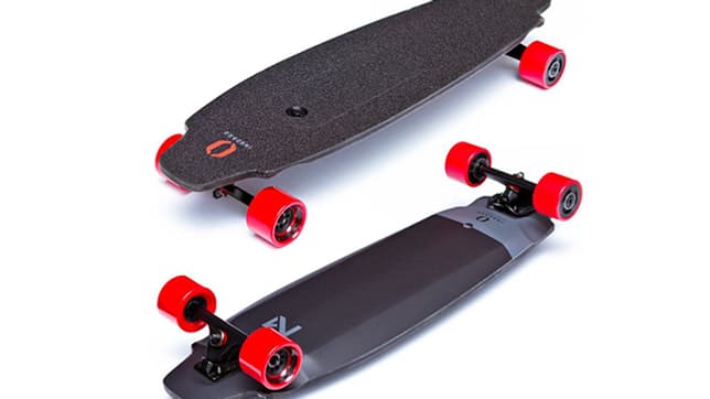 Skate électrique. Skate électrique.
