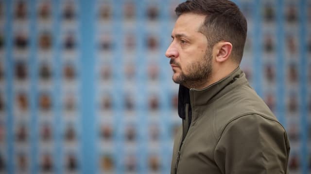 "Il est impossible d'affirmer quelque chose de précis" à propos du missile tombé en Pologne, affirme le président ukrainien, ce jeudi.