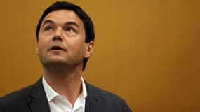 Thomas Piketty veut remplacer l'eurogroupe (le conseil des ministres des Finances de la zone euro) par des députés élus. 