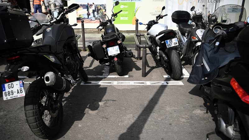 Paris: le ticket handicapé, nouvelle technique des automobilistes pour ne pas payer le stationnement