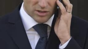 À quoi ressemble le smartphone crypté d'Emmanuel Macron ?