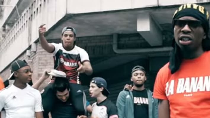 Jo Le Pheno dans son clip "Bavure" Jo Le Pheno dans son clip "Bavure"