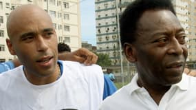 Edinho et son père Pelé, en 2007