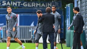 Leonardo accueillant les joueurs à l'entrainement