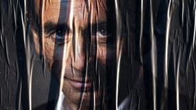 Une affiche plissée du candidat potentiel à la présidentielle de 2022 Eric Zemmour à Willer-sur-Thur, dans le Haut-Rhin, le 9 novembre 2021 