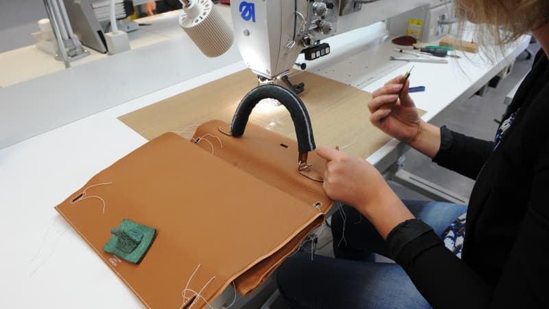 20.000 postes sont à pourvoir dans le secteur du luxe en France: à partir de la rentrée 2026, le nouveau brevet national des métiers d’art permettra de former des artisans qualifiés dès la sortie du collège