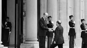 Valéry Giscard d'Estaing lors de la passation de pouvoir à François Mitterrand à l'Elysée, le 21 mai 1981