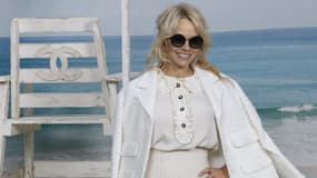 Pamela Anderson au défilé Chanel