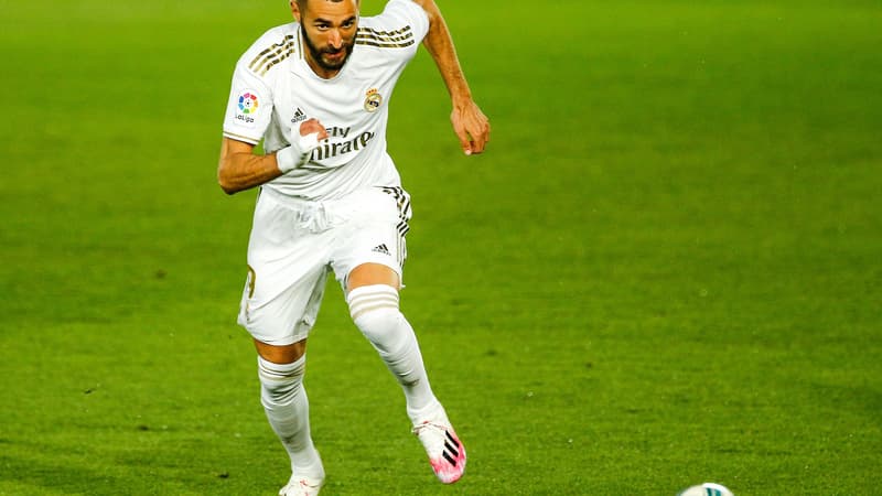 Karim Benzema titulaire à la pointe de l'attaque madrilène