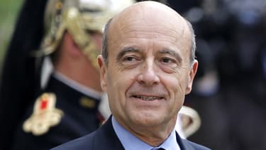 "Mais il n'est pas besoin d'invoquer Antigone pour se souvenir qu'il existe des lois non écrites qui l'emportent sur le droit positif", affirme Alain Juppé.
