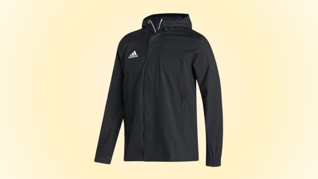Cette veste de pluie Adidas est sûrement à son meilleur prix avec cette offre en or chez Cdiscount 