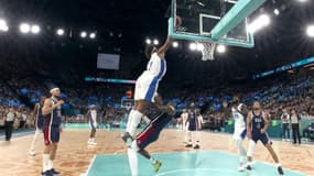 Le poster de Yabusele sur LeBron James en finale des JO de Paris 2024 entre la France et les Etats-Unis, 10 août 2024