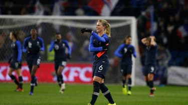 L'équipe de France féminine de football est nettement moins médiatisée que son pendant masculin.