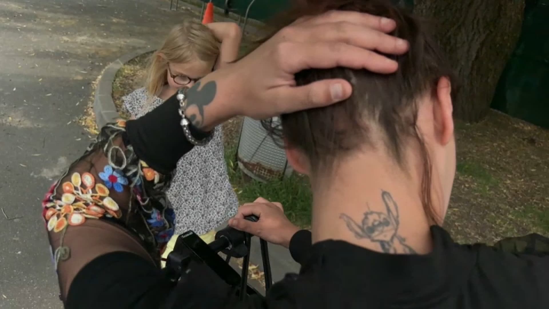 Le tatouage Stitch de Tiffany. Le tatouage Stitch de Tiffany.