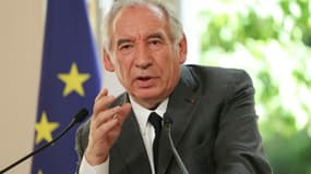 Le Premier mnistre François Bayrou lors d'une conférence de presse suite aux discussions de plusieurs mois sur la réforme des retraites avec les partenaires sociaux, à l'Hôtel Matignon à Paris, le 26 juin 2025