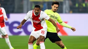 Sébastien Haller devant Mats Hummels, à Dortmund le 3 novembre 2021