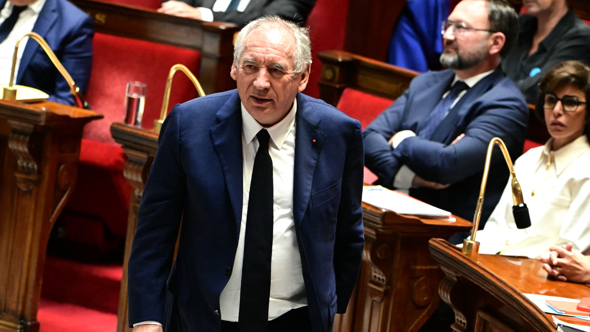 FRANÇOIS BAYROU REMETTRA SA DÉMISSION À EMMANUEL MACRON MARDI S'IL PERD LE VOTE DE CONFIANCE