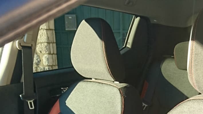 Le système Bose Personal parfaitement intégré à l'appui-tête du conducteur Le système Bose Personal parfaitement intégré à l'appui-tête du conducteur