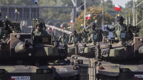 Ces dernières années, la Pologne a signé d'importants contrats avec les Etats-Unis et la Corée du Sud pour des avions de combat, des chars, des systèmes antimissiles, des lance-roquettes et des obusiers. Elle a aussi commandé à la Turquie des drones Bayraktar.