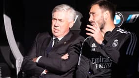 Carlo Ancelotti avec son adjoint et fils Davide pendant un match du Real Madrid en 2022